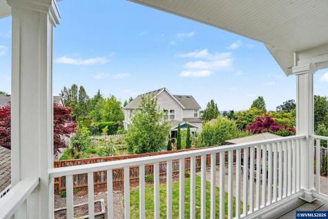 121 Four Oaks Drive Silverton OR 97381
