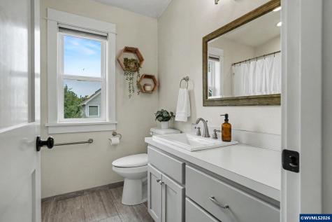 121 Four Oaks Drive Silverton OR 97381