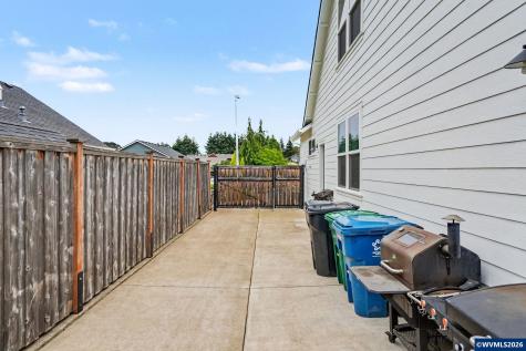 121 Four Oaks Drive Silverton OR 97381