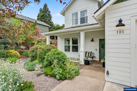 121 Four Oaks Drive Silverton OR 97381