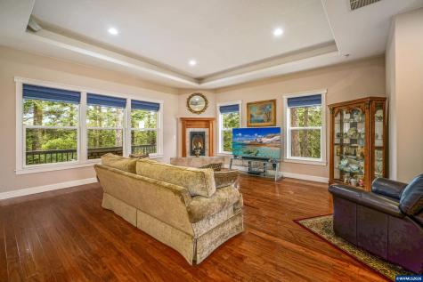 14255 Orchard Knob Road Dallas OR 97338