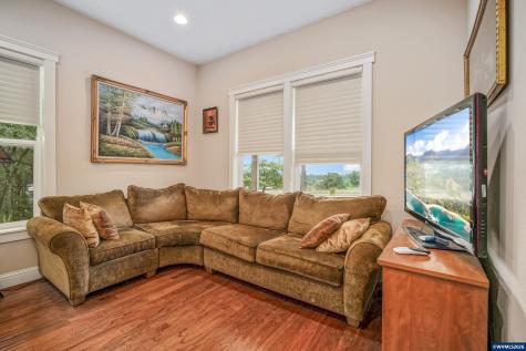 14255 Orchard Knob Road Dallas OR 97338