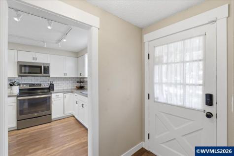 1895 Aerial Way SE Salem OR 97302