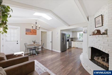 1895 Aerial Way SE Salem OR 97302