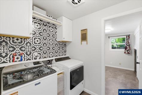 1895 Aerial Way SE Salem OR 97302