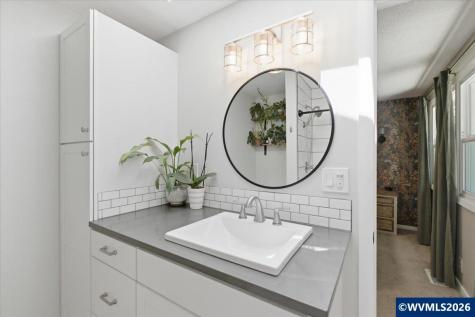 1895 Aerial Way SE Salem OR 97302