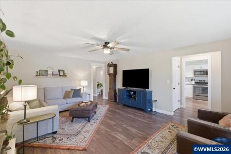 1895 Aerial Way SE Salem OR 97302