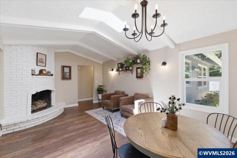1895 Aerial Way SE Salem OR 97302