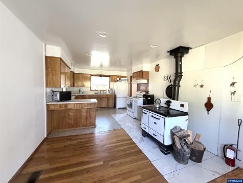 15881 SW Rock Creek Road Sheridan OR 97378