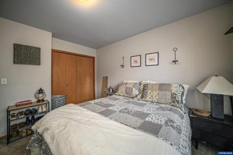 733 Sitka Deer Court NW Salem OR 97304