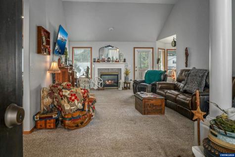 733 Sitka Deer Court NW Salem OR 97304