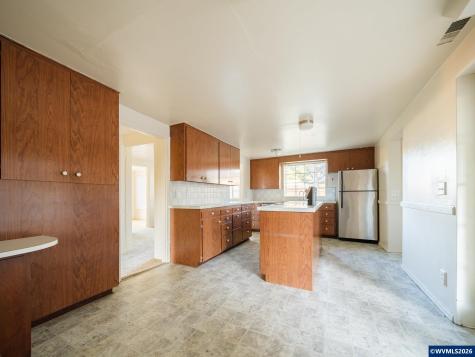 7020 SW Country Club Drive Corvallis OR 97333