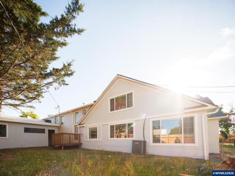 7020 SW Country Club Drive Corvallis OR 97333