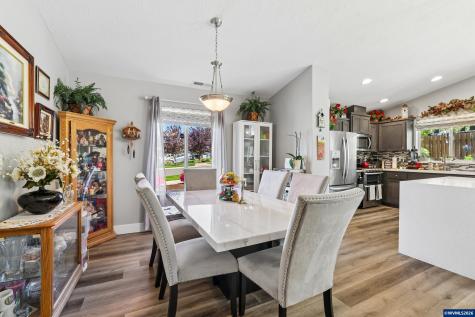 5780 Springwood Avenue SE Salem OR 97306