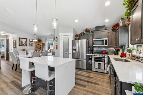 5780 Springwood Avenue SE Salem OR 97306