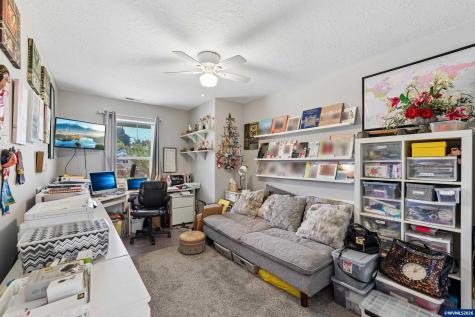 5780 Springwood Avenue SE Salem OR 97306