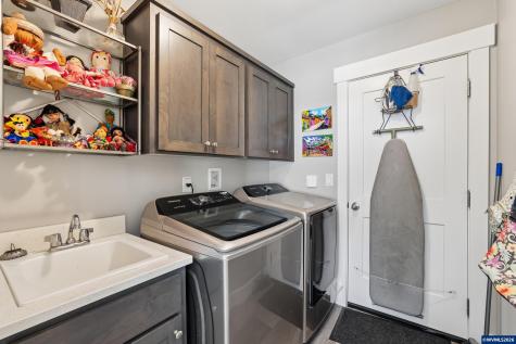 5780 Springwood Avenue SE Salem OR 97306