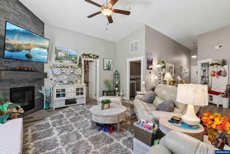 5780 Springwood Avenue SE Salem OR 97306