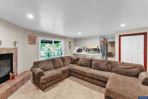 435 Buckboard Court SE Salem OR 97317