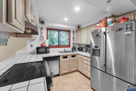 435 Buckboard Court SE Salem OR 97317