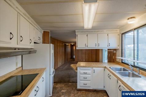 3182 Sandal Court NE Salem OR 97305