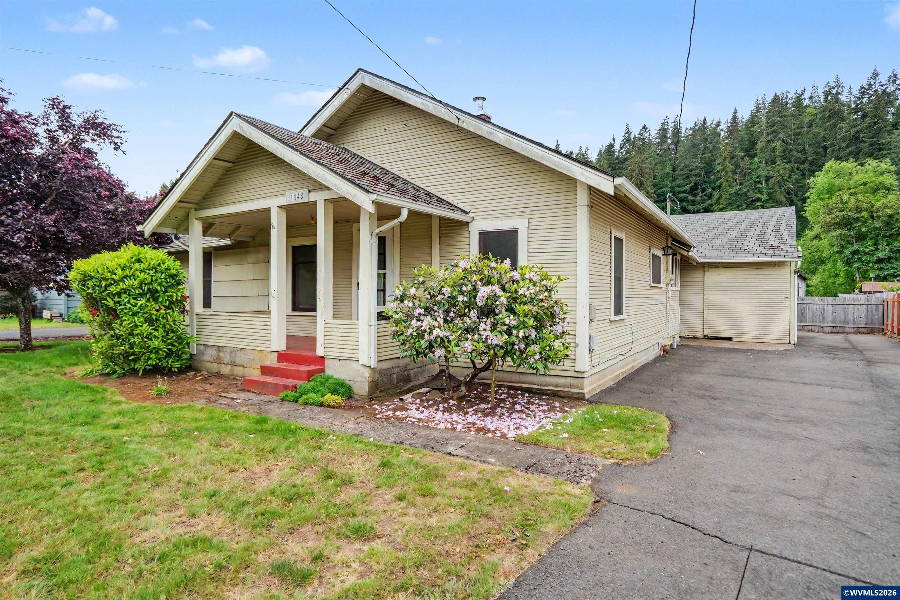 1148 S Water Street Silverton OR 97381