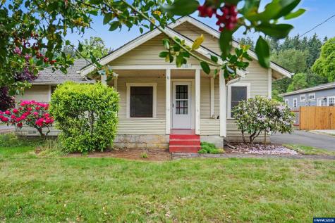 1148 S Water Street Silverton OR 97381