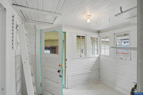 1148 S Water Street Silverton OR 97381