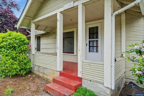 1148 S Water Street Silverton OR 97381