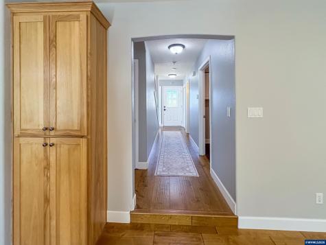 1357 Kitsap Court NW Salem OR 97304