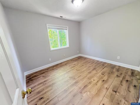 1357 Kitsap Court NW Salem OR 97304