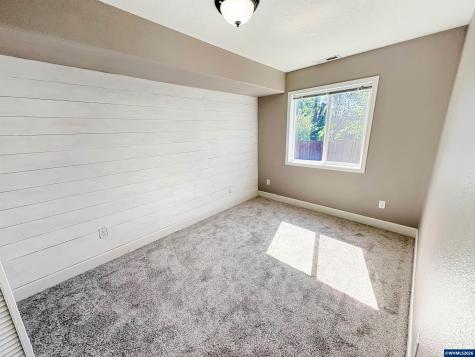 1357 Kitsap Court NW Salem OR 97304