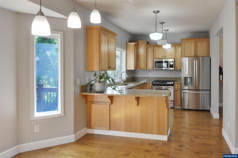 1357 Kitsap Court NW Salem OR 97304