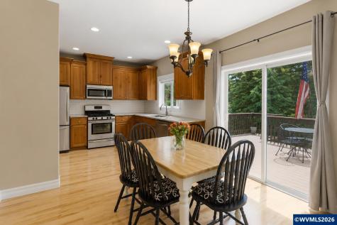 114 Muirfield Court SE Salem OR 97306