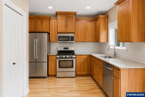 114 Muirfield Court SE Salem OR 97306