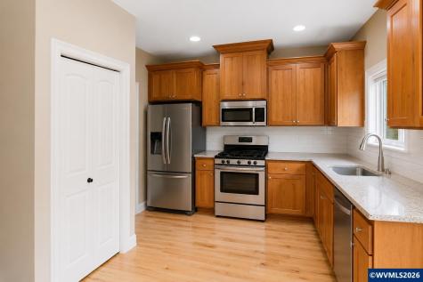 114 Muirfield Court SE Salem OR 97306