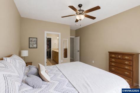 114 Muirfield Court SE Salem OR 97306