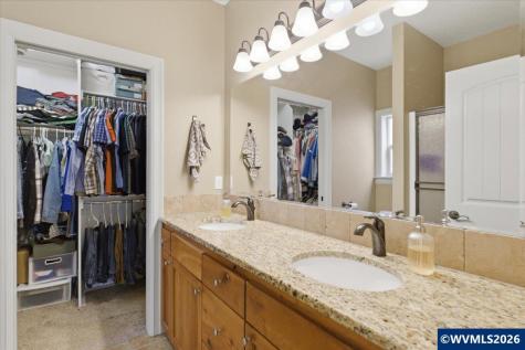 114 Muirfield Court SE Salem OR 97306