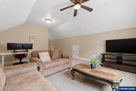 114 Muirfield Court SE Salem OR 97306