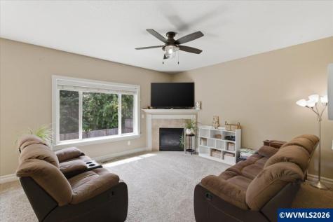 114 Muirfield Court SE Salem OR 97306