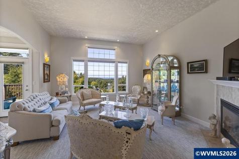 1899 SE Oar Drive Lincoln City OR 97367