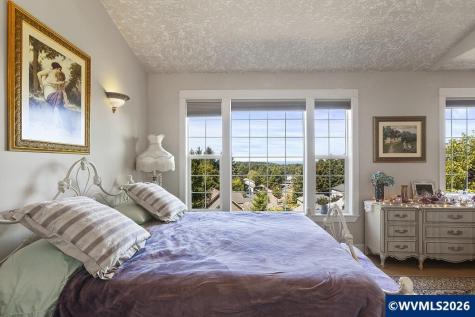 1899 SE Oar Drive Lincoln City OR 97367