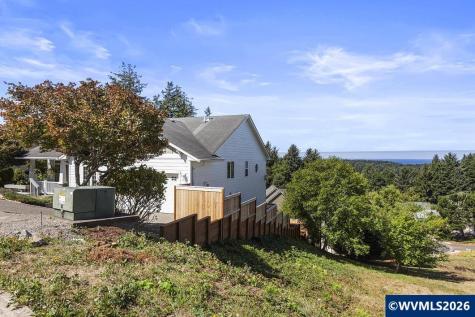 1899 SE Oar Drive Lincoln City OR 97367