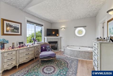 1899 SE Oar Drive Lincoln City OR 97367