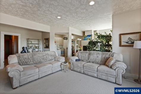 1899 SE Oar Drive Lincoln City OR 97367