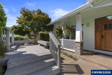 1899 SE Oar Drive Lincoln City OR 97367