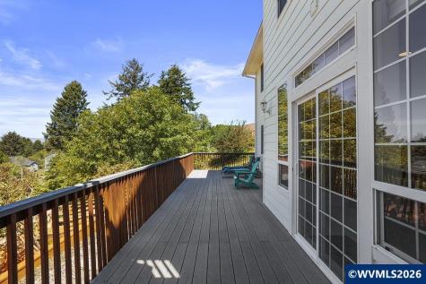 1899 SE Oar Drive Lincoln City OR 97367