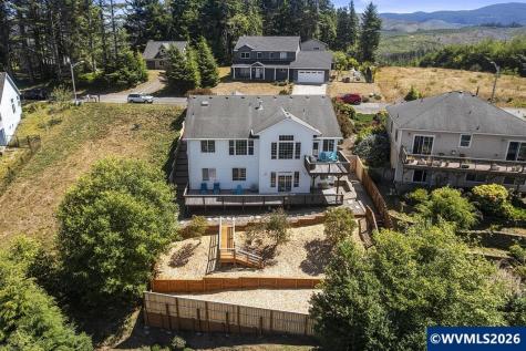 1899 SE Oar Drive Lincoln City OR 97367