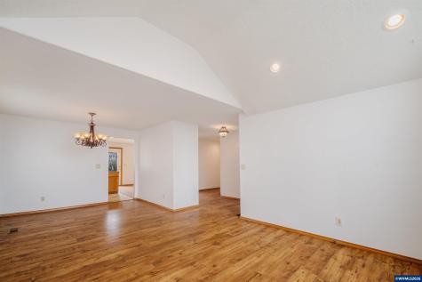 5847 Cobalt Lp SE Salem OR 97306