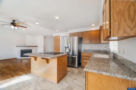 5847 Cobalt Lp SE Salem OR 97306